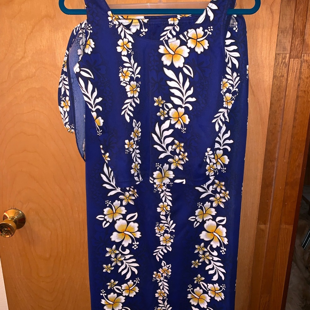 Hawaiian outfit